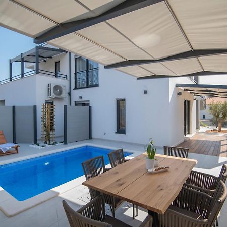 Villa Magna Luxury Apartments ムルテル エクステリア 写真