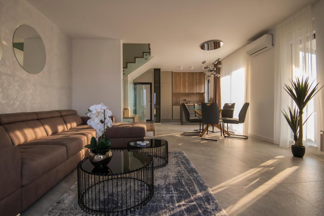 Villa Magna Luxury Apartments ムルテル エクステリア 写真