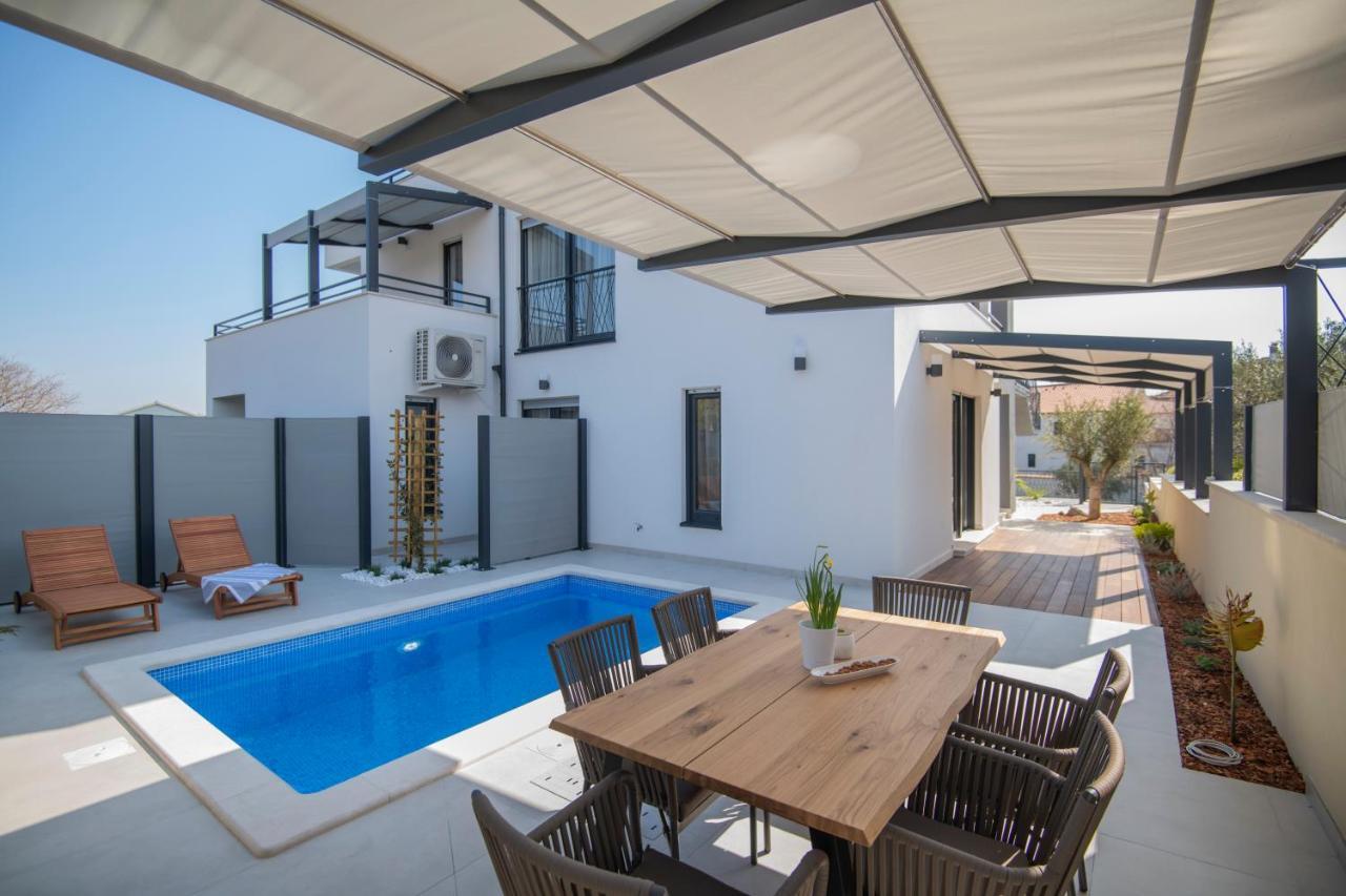 Villa Magna Luxury Apartments ムルテル エクステリア 写真