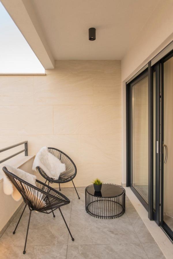 Villa Magna Luxury Apartments ムルテル エクステリア 写真