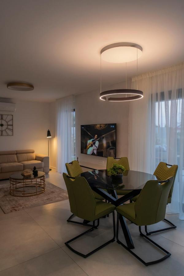 Villa Magna Luxury Apartments ムルテル エクステリア 写真